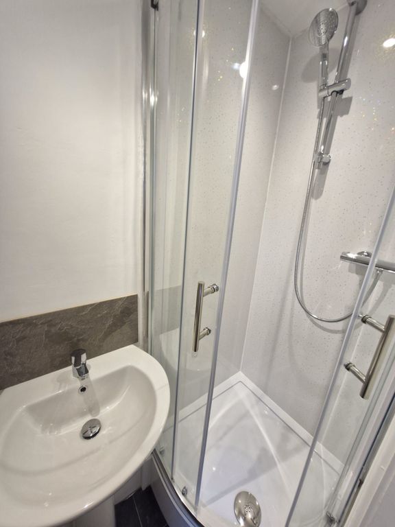 Property photo 3 of 3