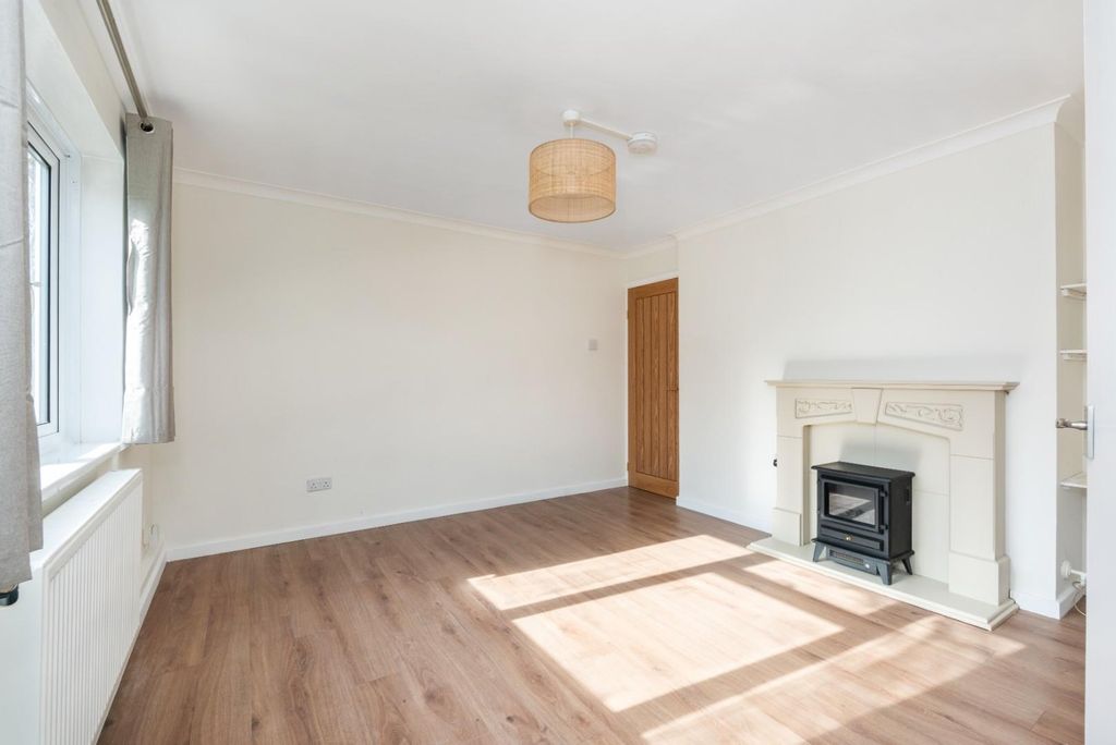 Property photo 3 of 13 35 Mountain Wood, Bathford, Bath BA1 7Rz-4.Jpg
