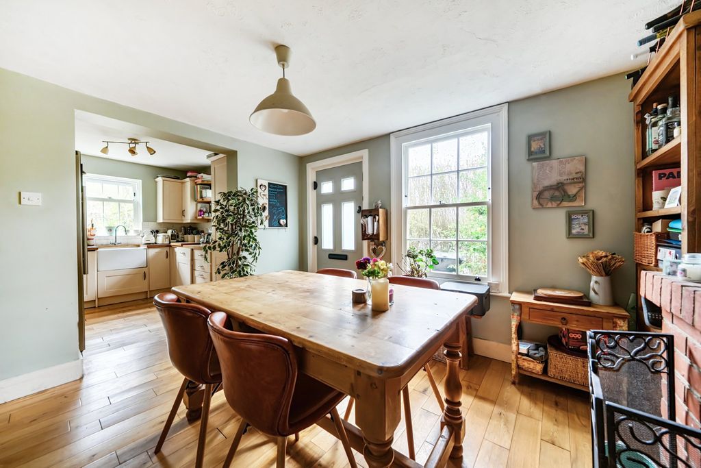 Property photo 3 of 14 Picture No. 11