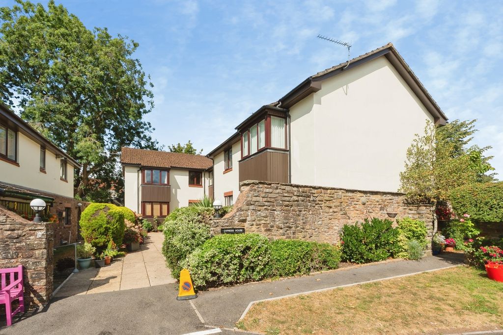 Property photo 1 of 11 General View