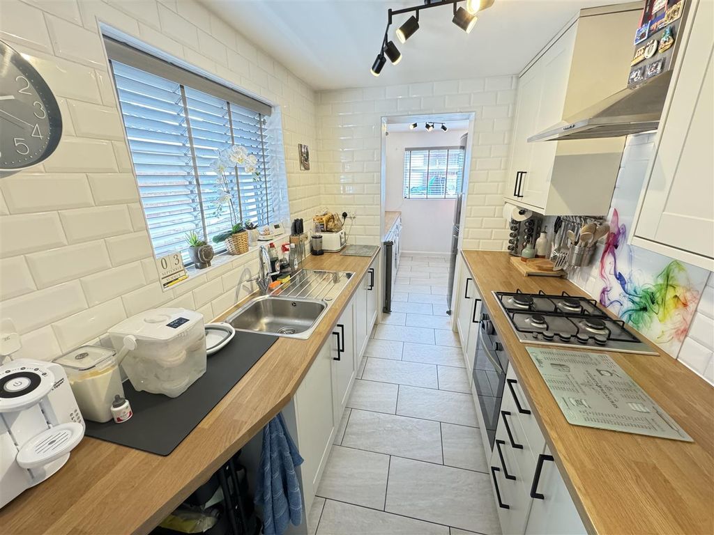 Property photo 3 of 22