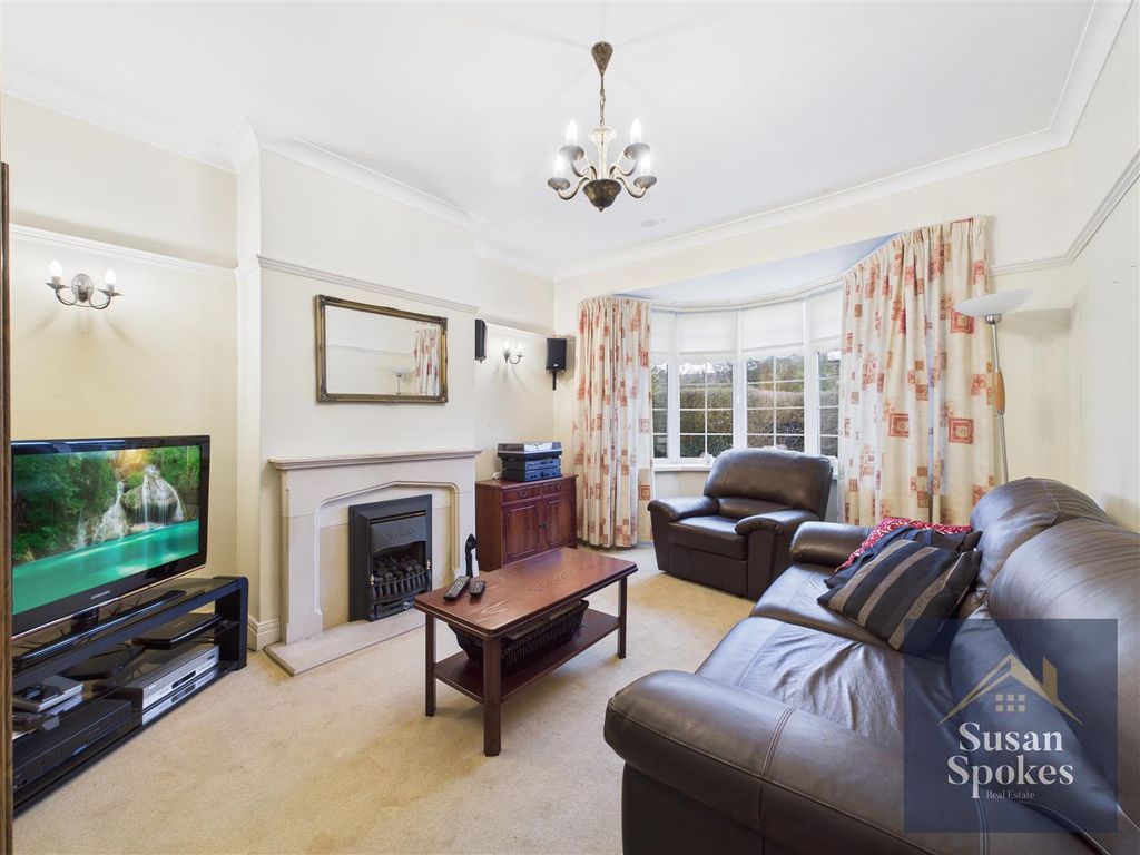 Property photo 3 of 25 Cam01858G0-Pr0223-Still001.Jpg