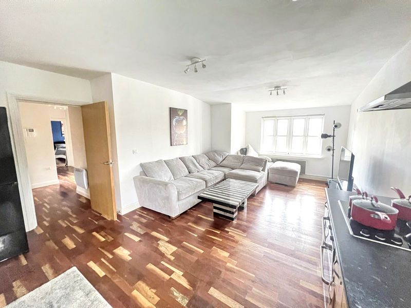 Property photo 2 of 17 Photo 31