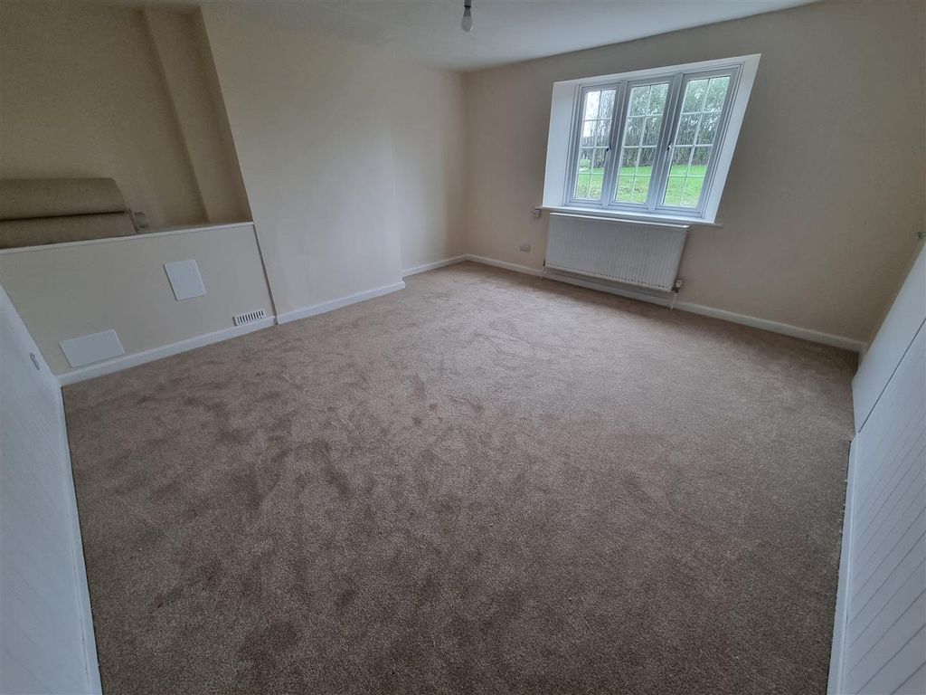 Property photo 2 of 29 Lounge