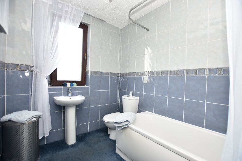 Property photo 3 of 33