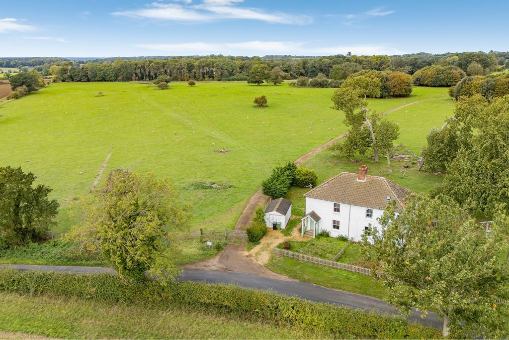 Property photo 2 of 24 5571812