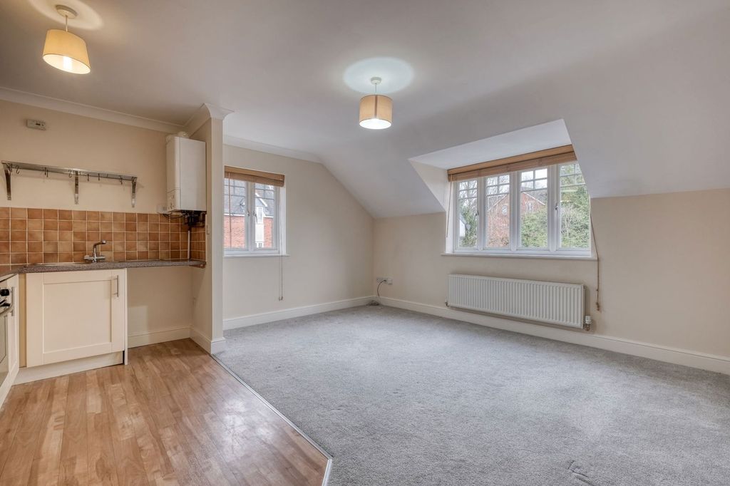 Property photo 2 of 6