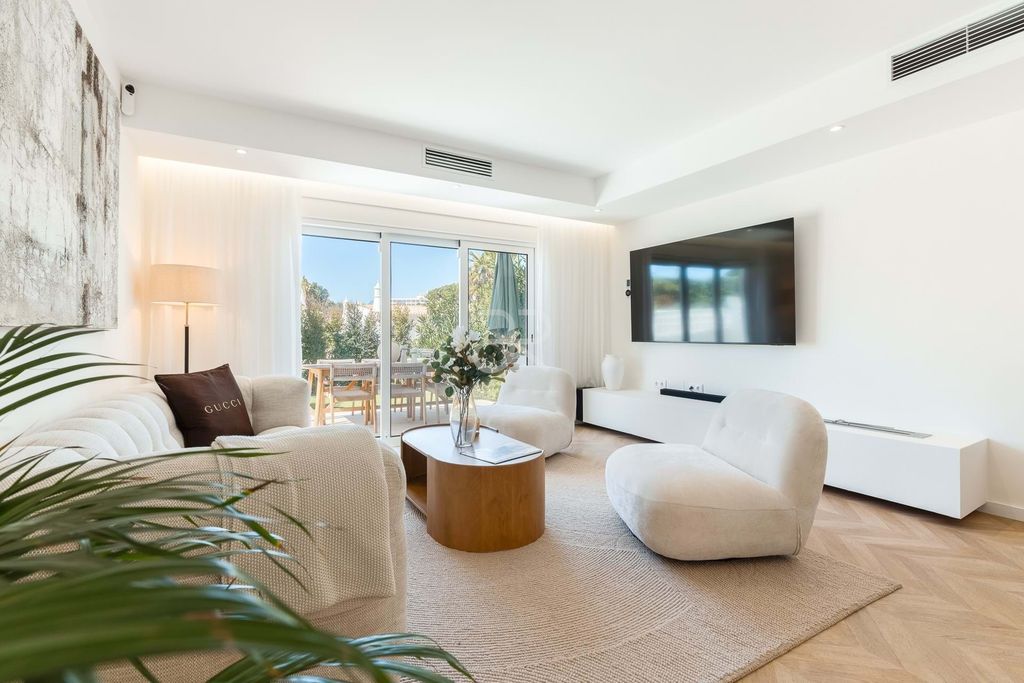 Property photo 1 of 30