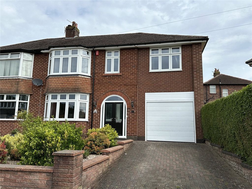 Property photo 1 of 21 Picture No. 01