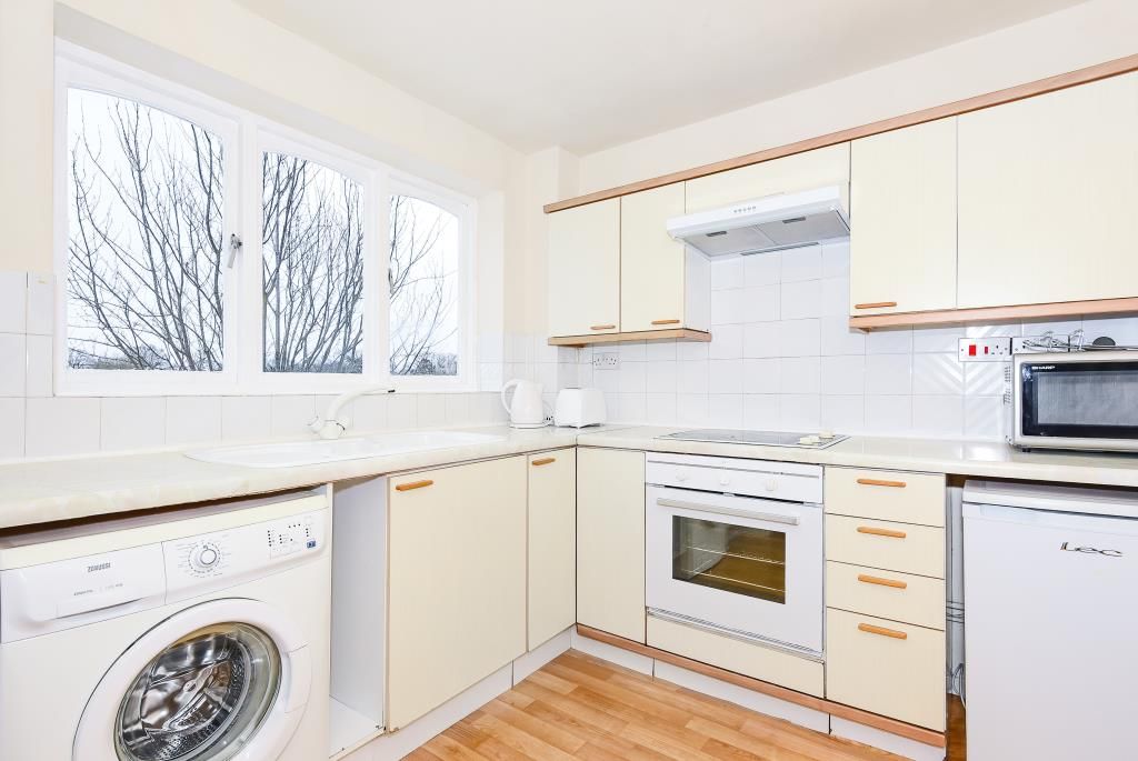 Property photo 3 of 13 Kitchen