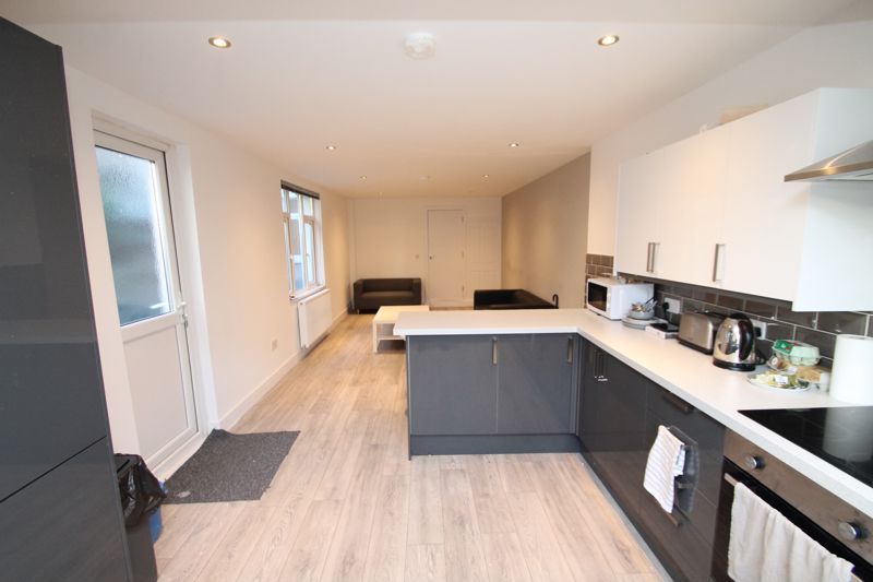 Property photo 3 of 8 Photo 3