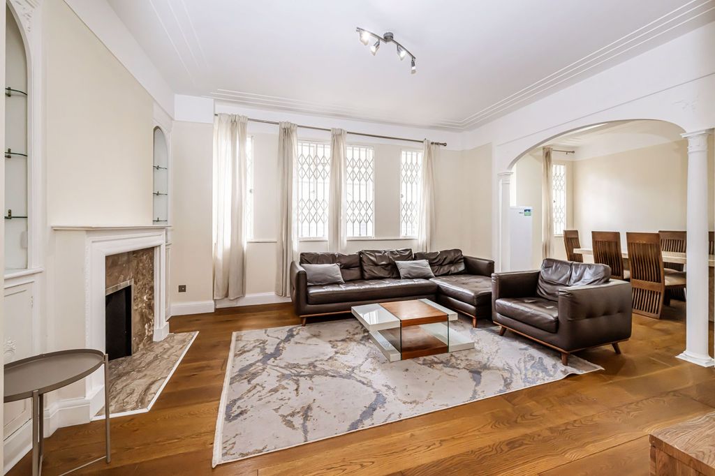 Property photo 1 of 8