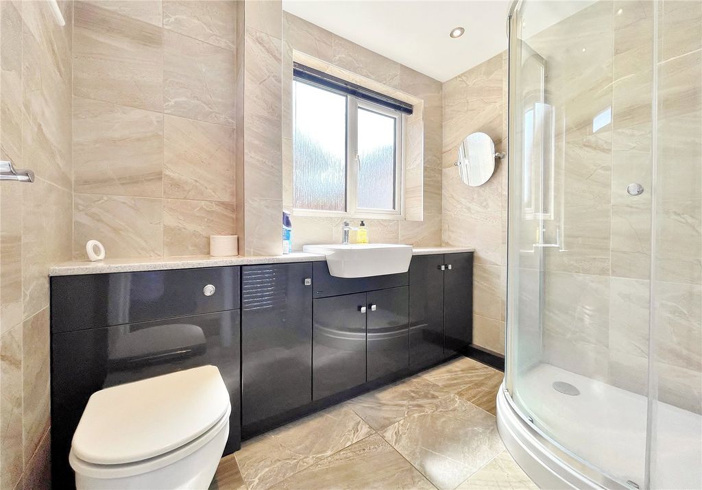 Property photo 3 of 19 Picture No. 29