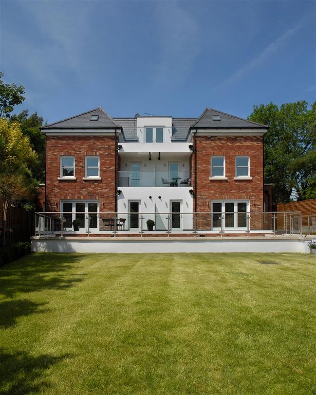 Property photo 2 of 10