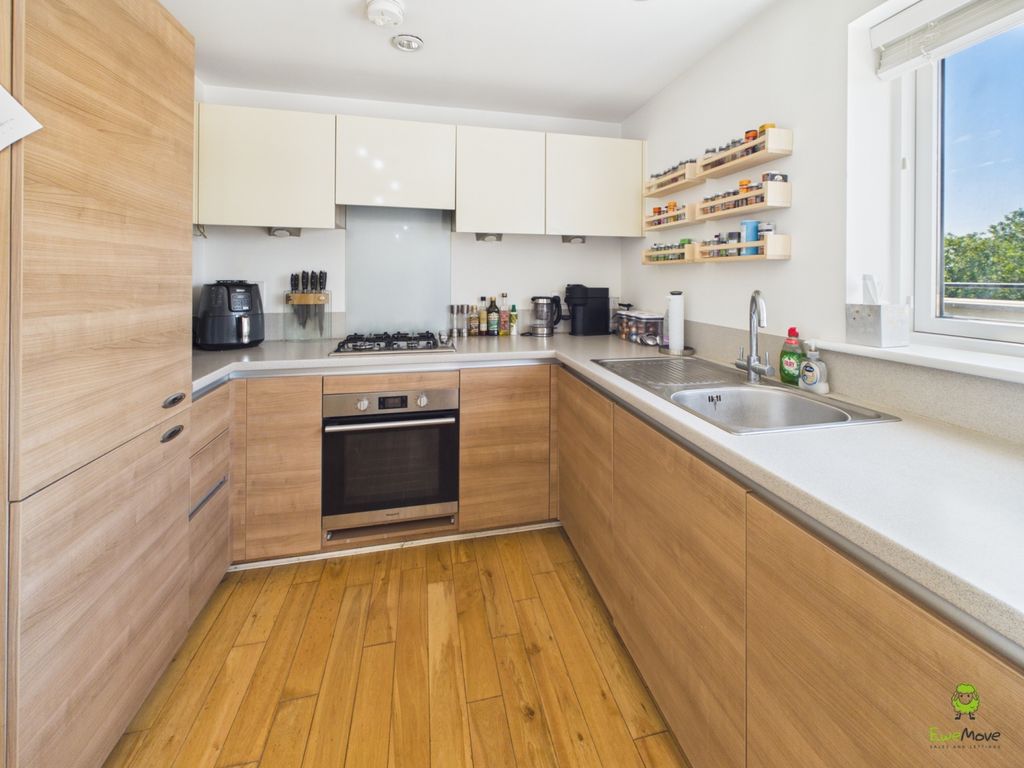 2 bed flat for saleTalehangers Close, Bexleyheath, Kent DA6 photo 5