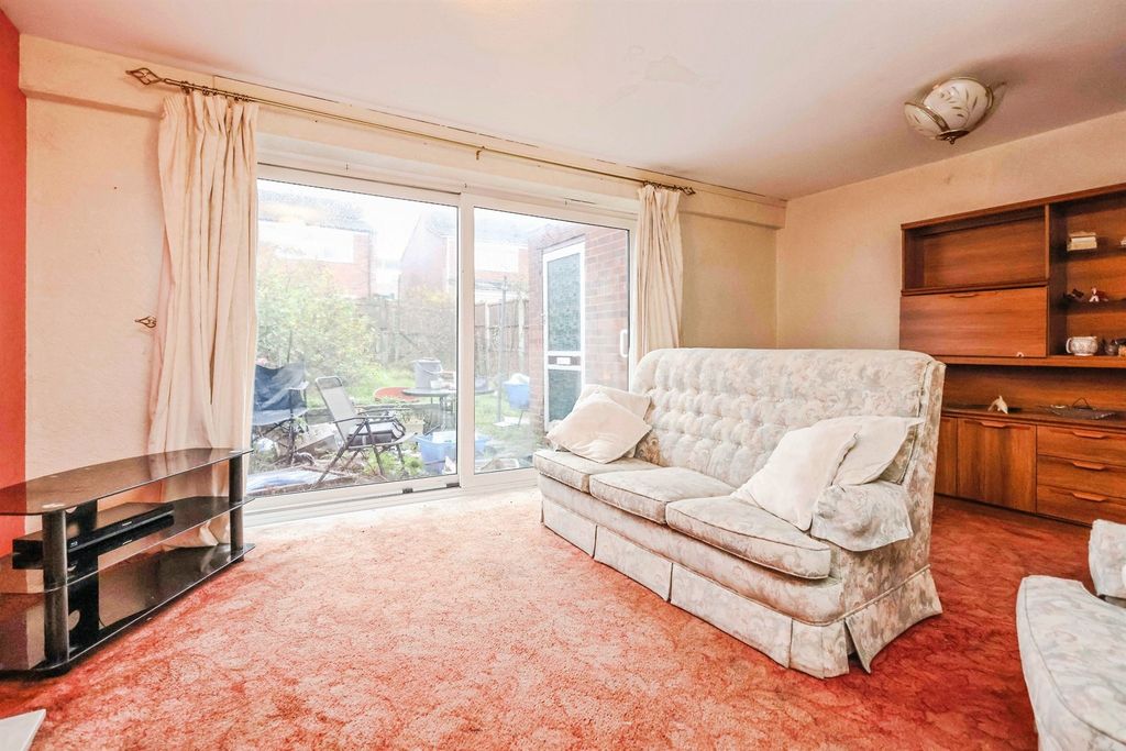 Property photo 3 of 16