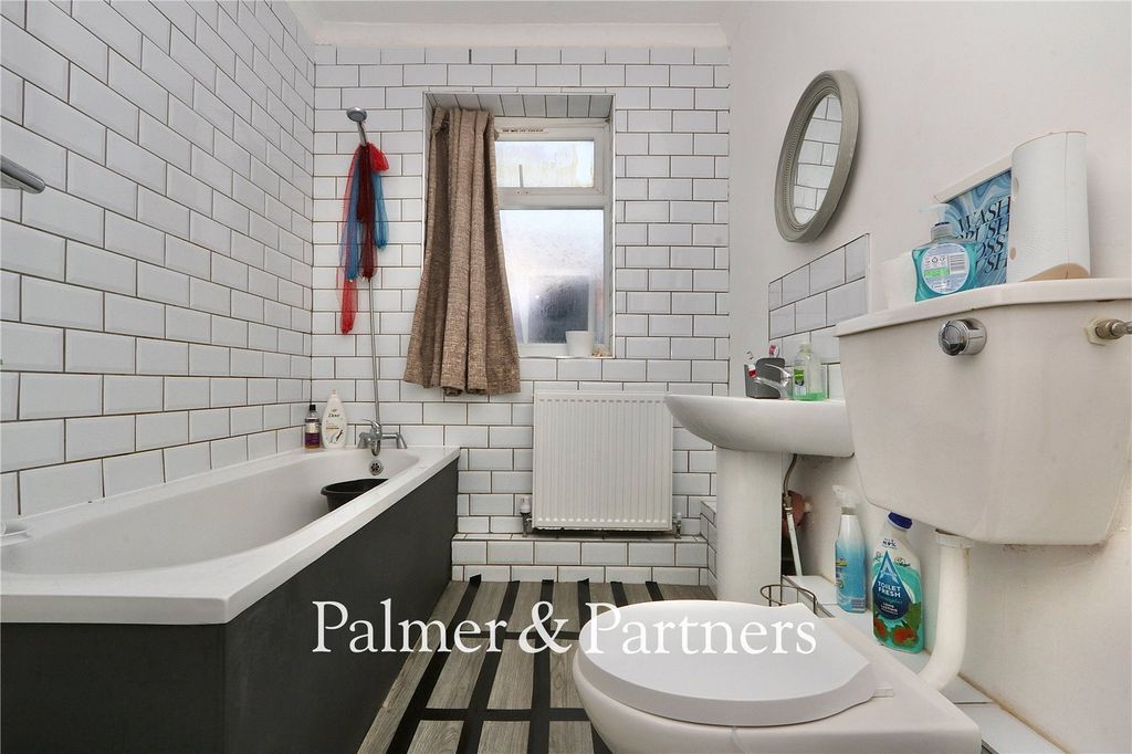 Property photo 2 of 9 Picture No. 04