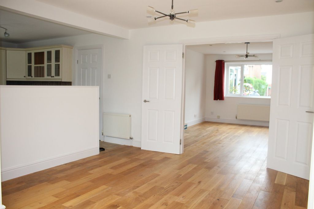 Property photo 3 of 24 Picture No. 33