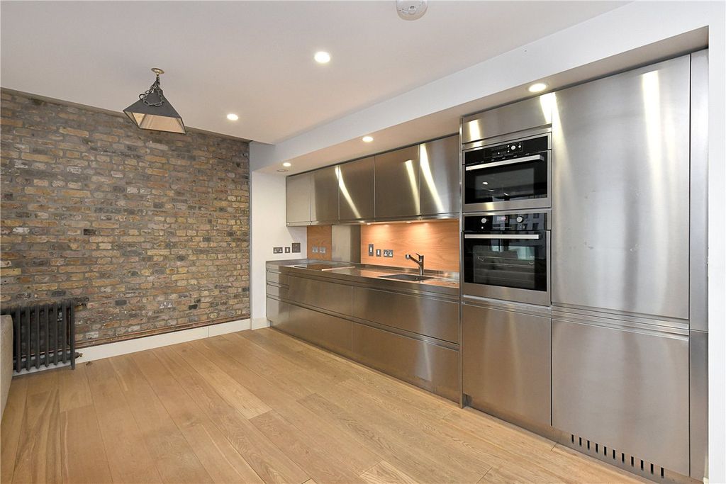 Property photo 2 of 11 Picture No. 03