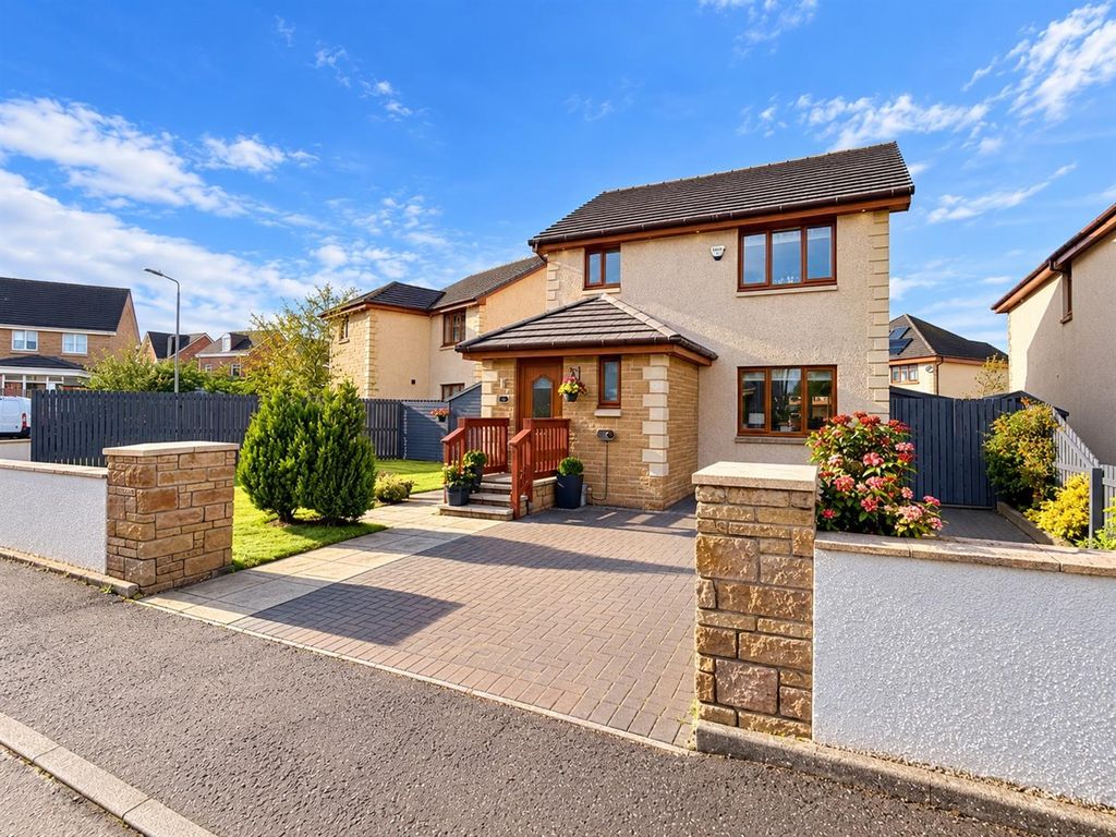Property photo 1 of 42 Externals