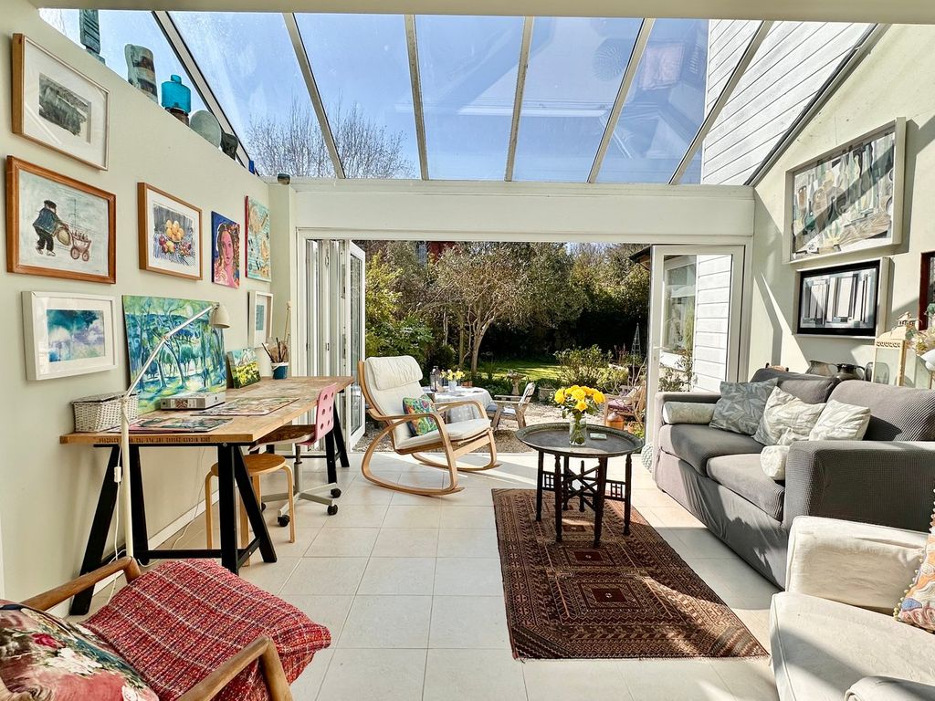 Property photo 2 of 42