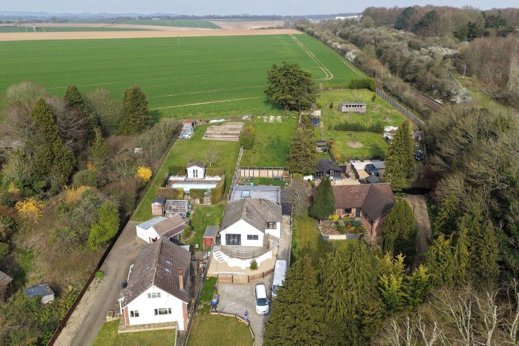 Property photo 1 of 18 Picture No. 20