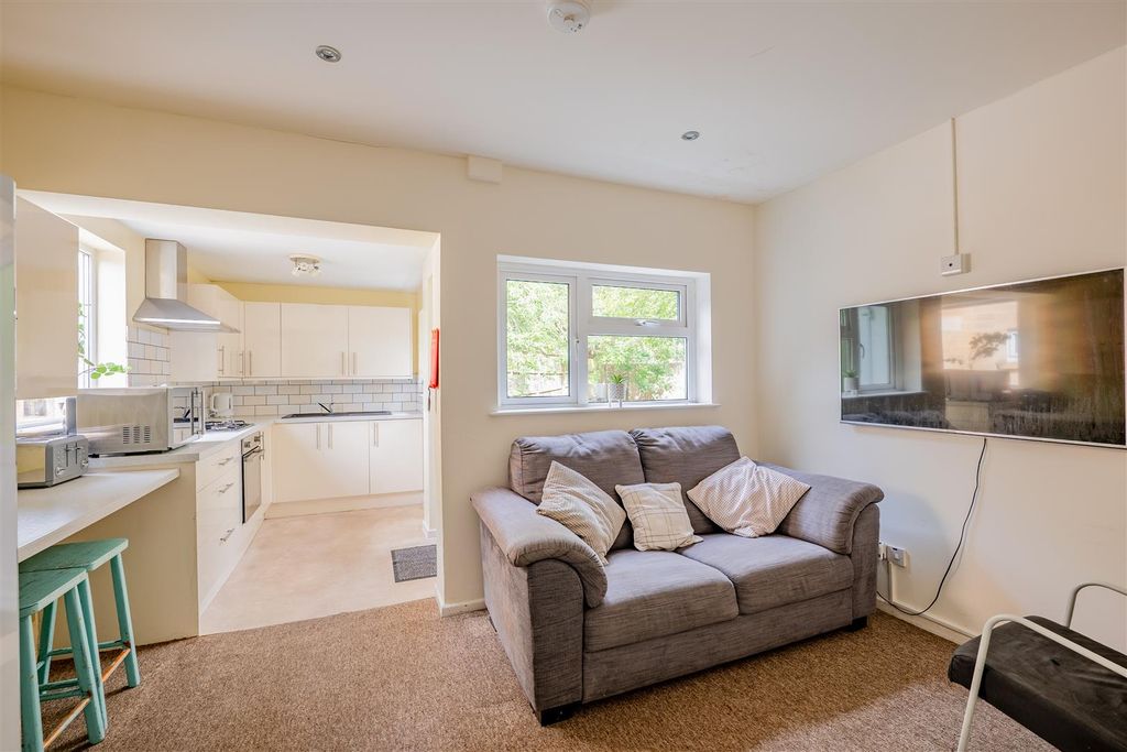 Property photo 2 of 17 44 Haycome Drive Ba2 1Pg-11.Jpg