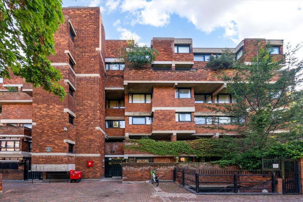 Property photo 1 of 5