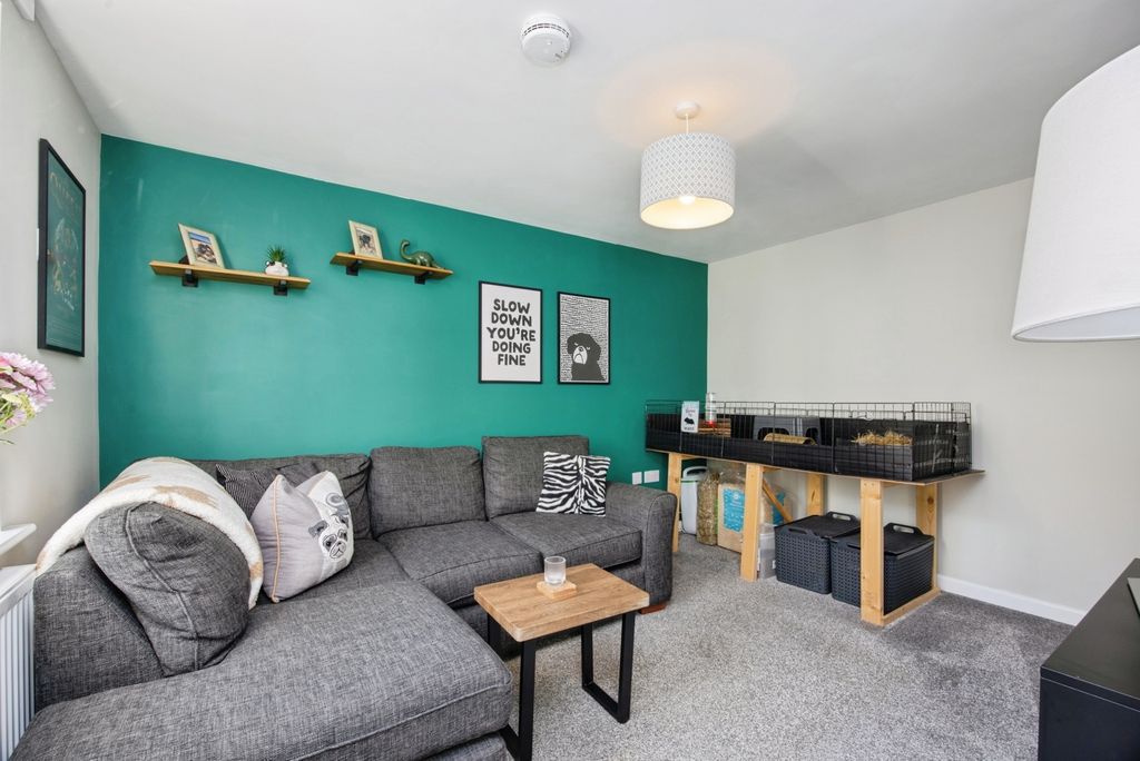 Property photo 2 of 17 Photo