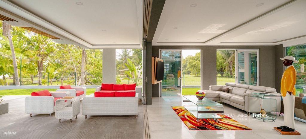 Property photo 2 of 35