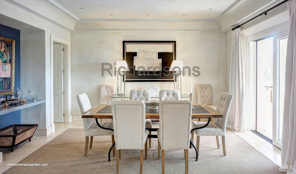 Property photo 1 of 31