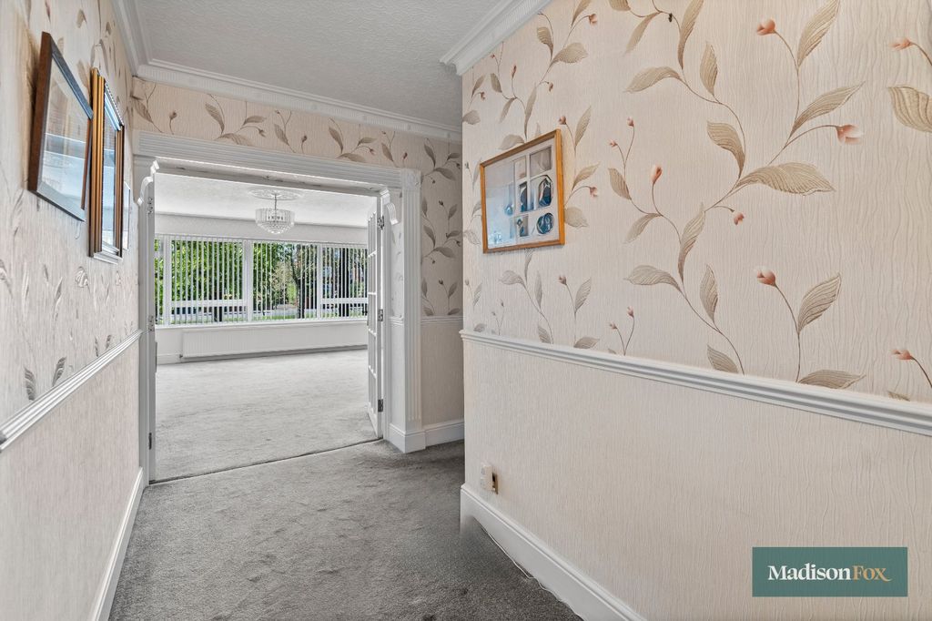 Property photo 2 of 27 Picture No. 02