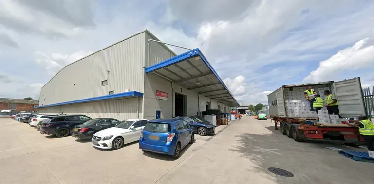 Property photo 1 of 3 Warehouse For Rent