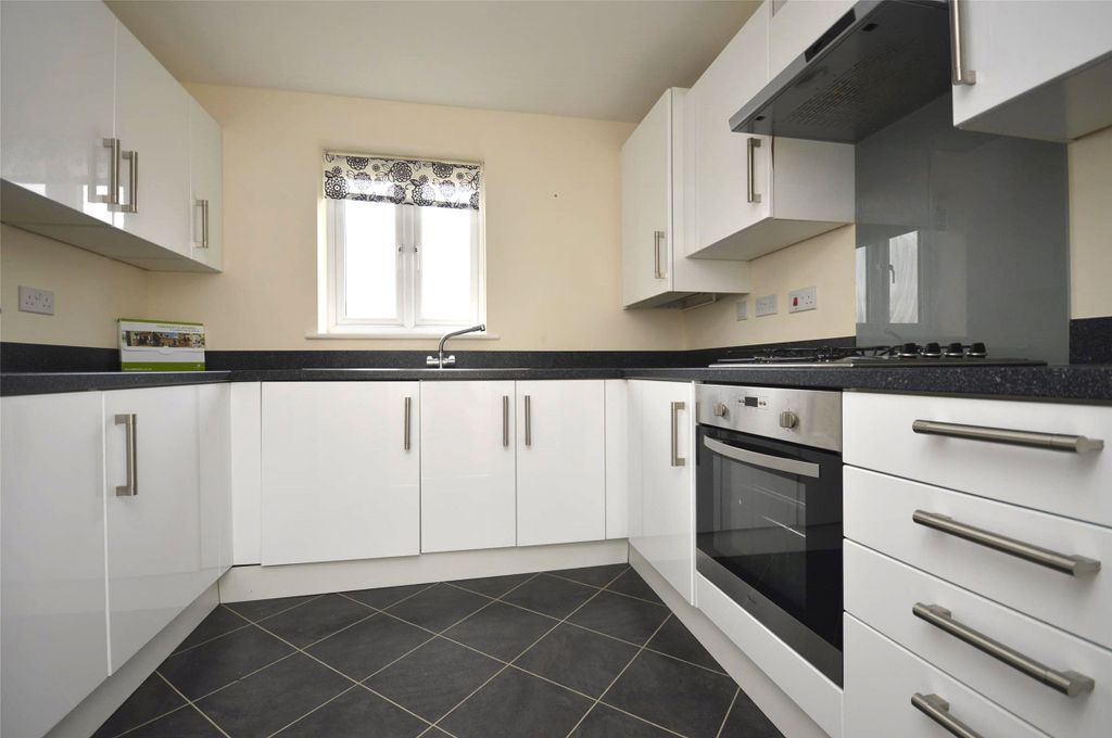 Property photo 3 of 8 Picture No. 04