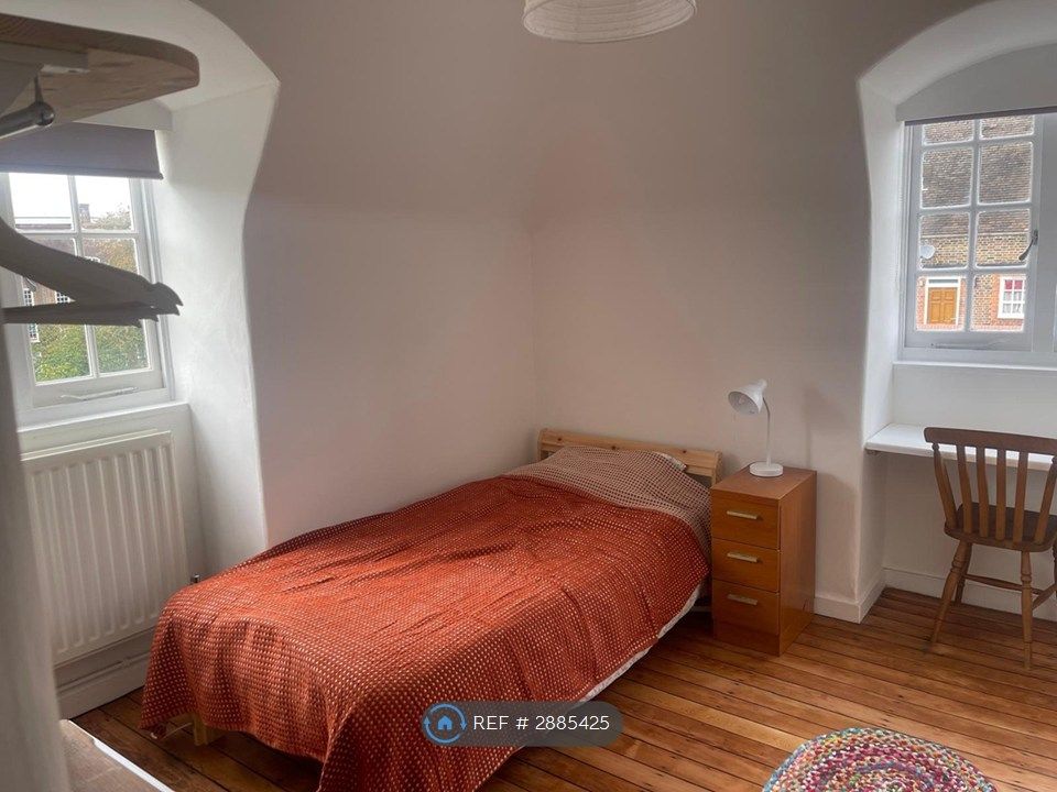 Property photo 1 of 13 Room
