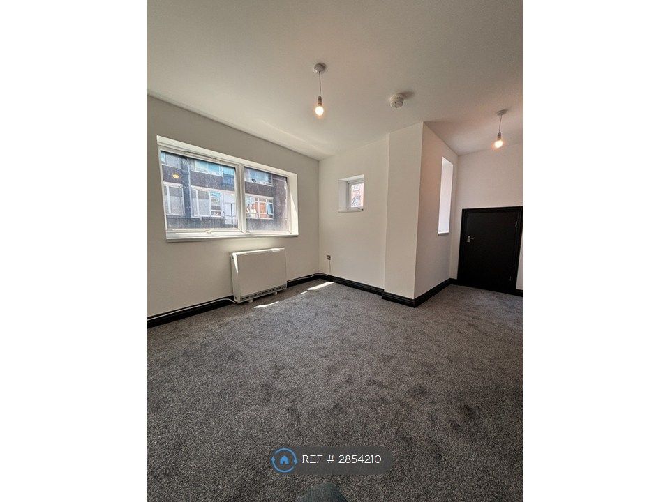 Property photo 2 of 6 Lounge