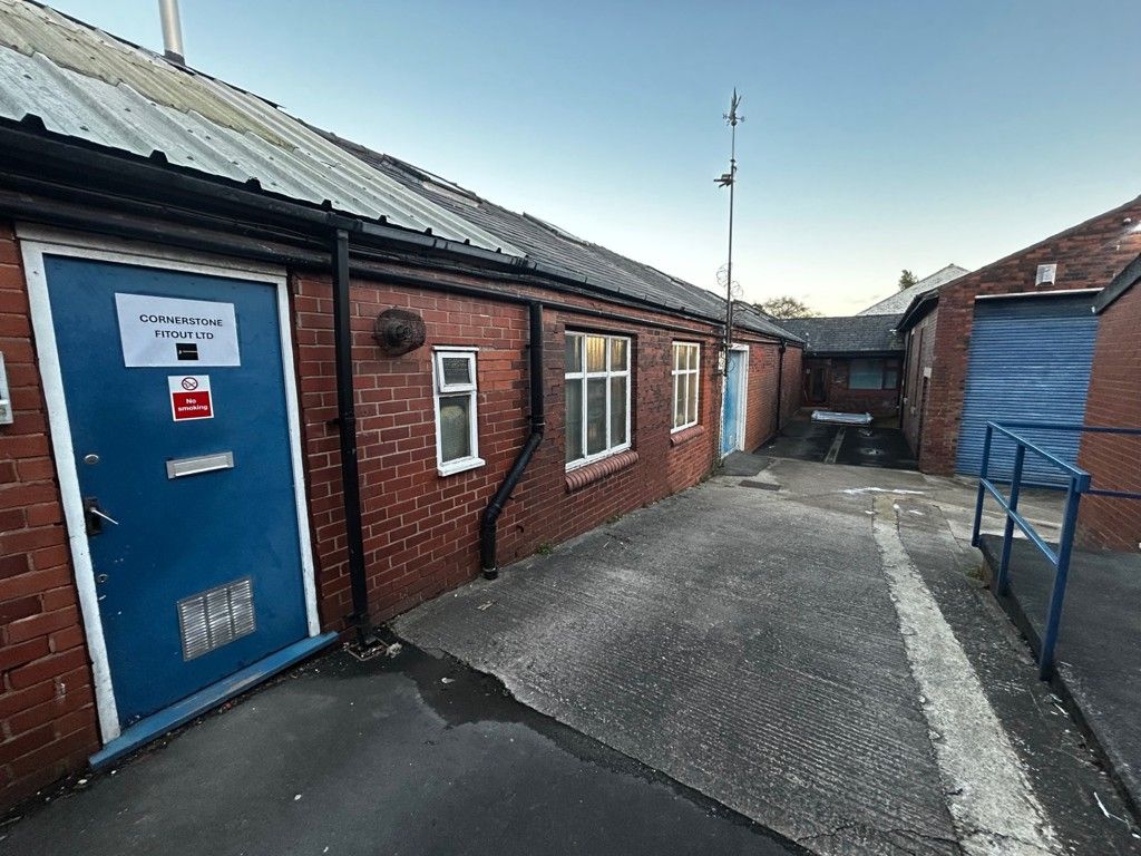 Property photo 2 of 9 Photo 8