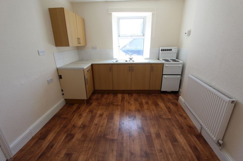 Property photo 2 of 7 Kitchen