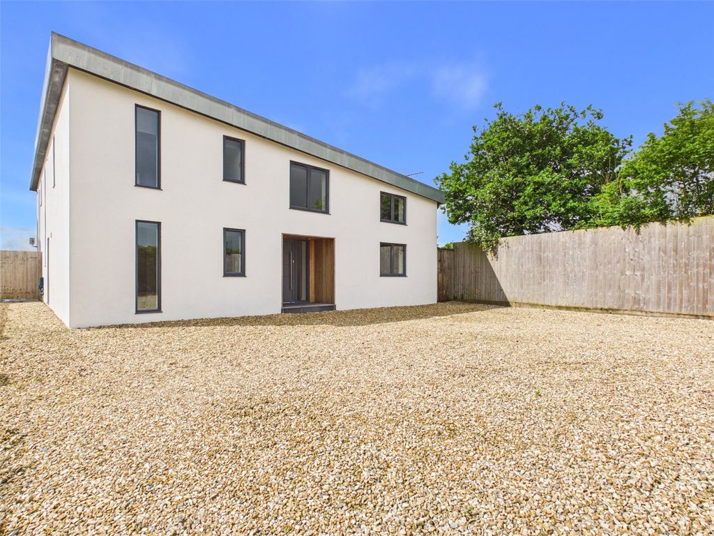 Property photo 1 of 27 Picture No. 80