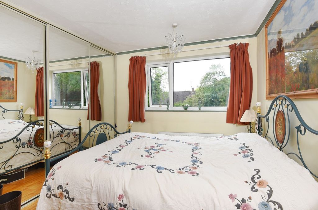 Property photo 3 of 7 4