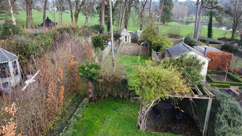 Property photo 2 of 22 Picture No. 45