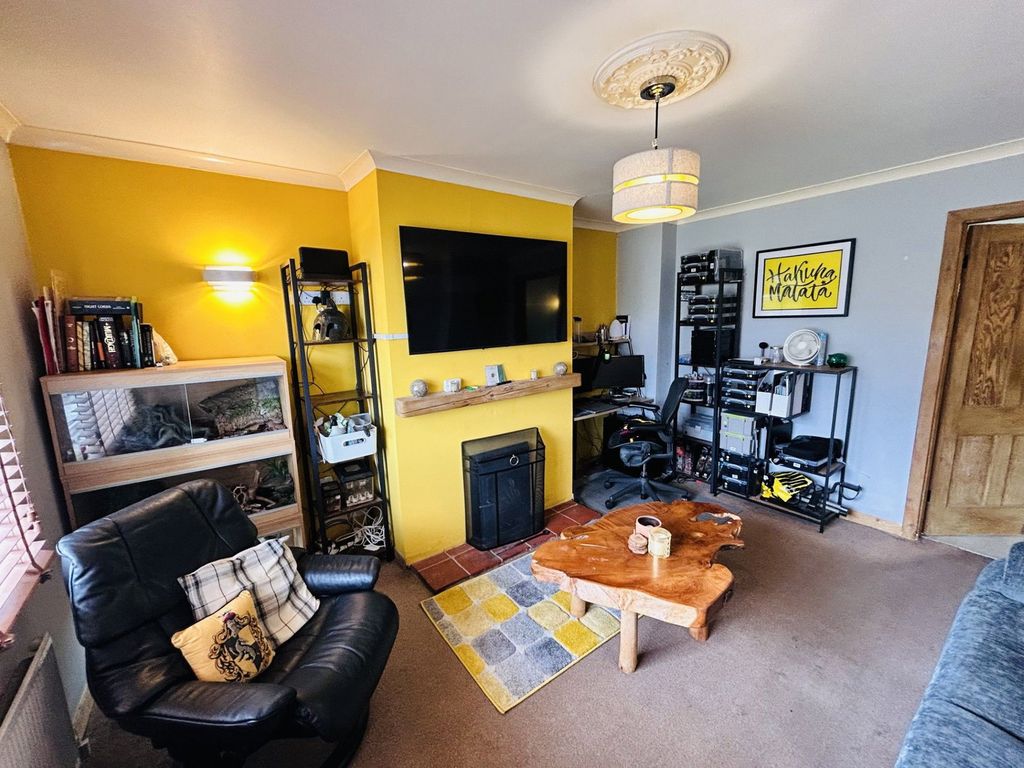 Property photo 2 of 14