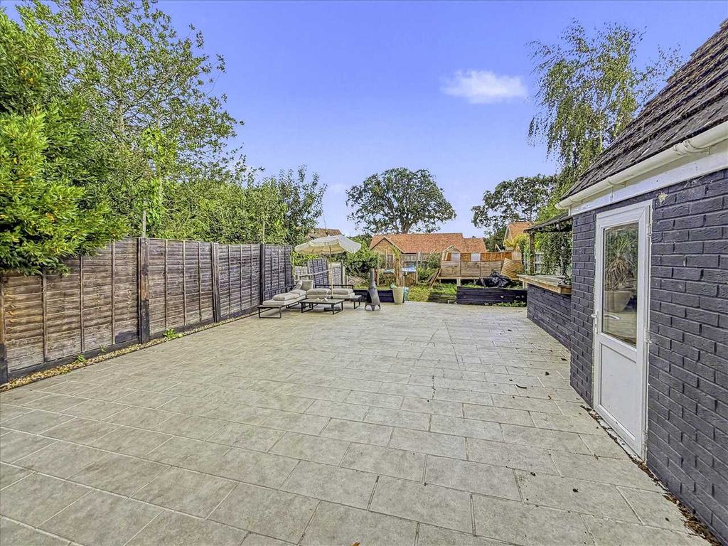 Property photo 3 of 4