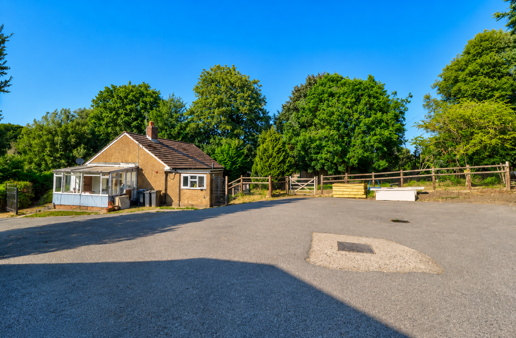 Property photo 1 of 17 External