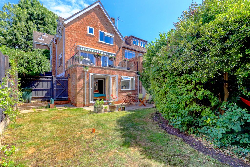 Property photo 2 of 17 Picture No. 22
