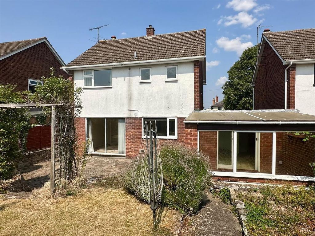 Property photo 2 of 19