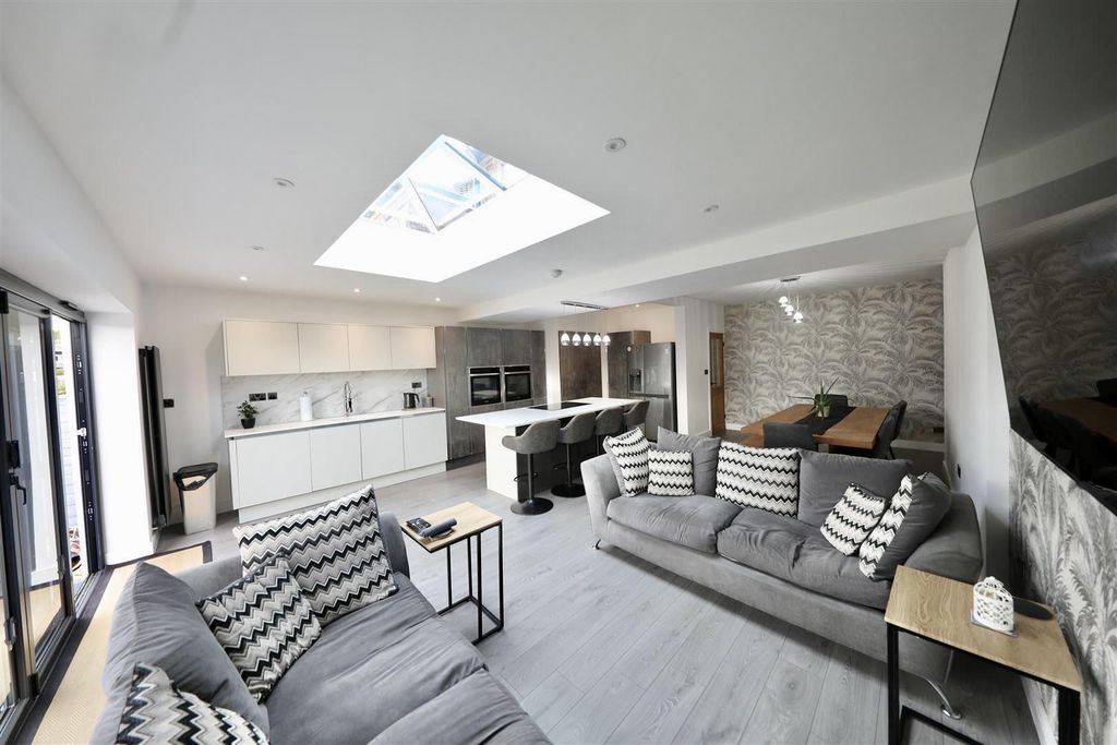 Property photo 2 of 22 Open Plan Kitchen Living Area