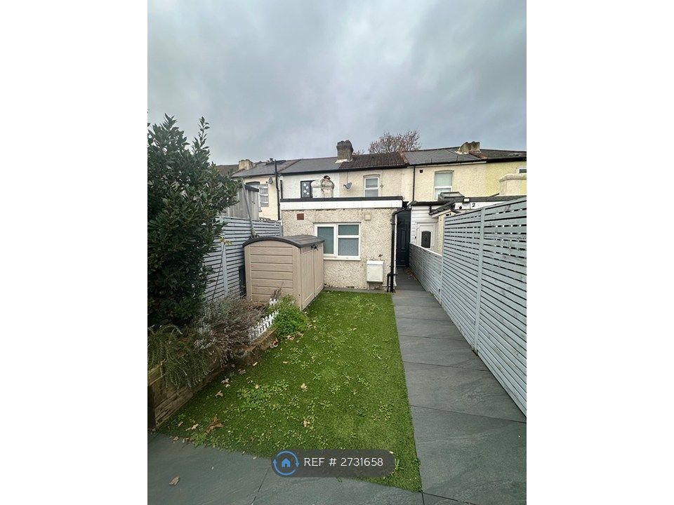 Property photo 1 of 10 Front