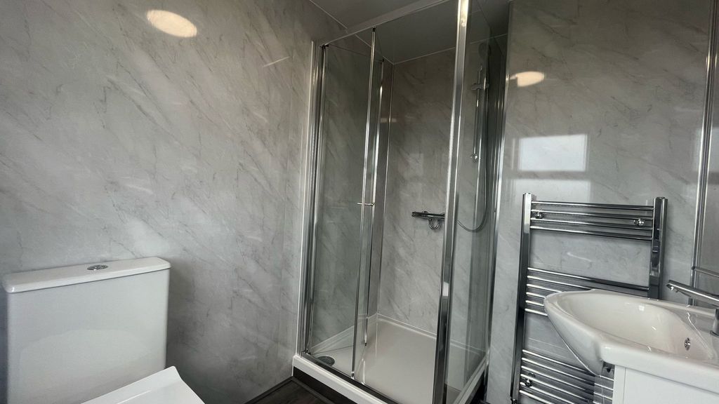 Property photo 2 of 3