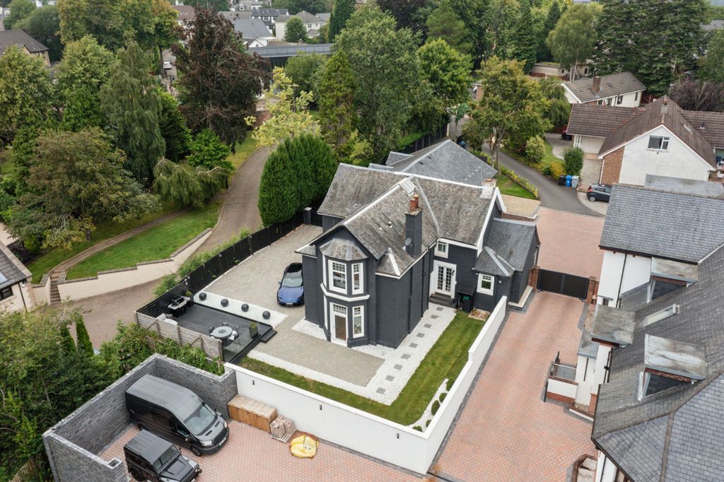 Property photo 1 of 39